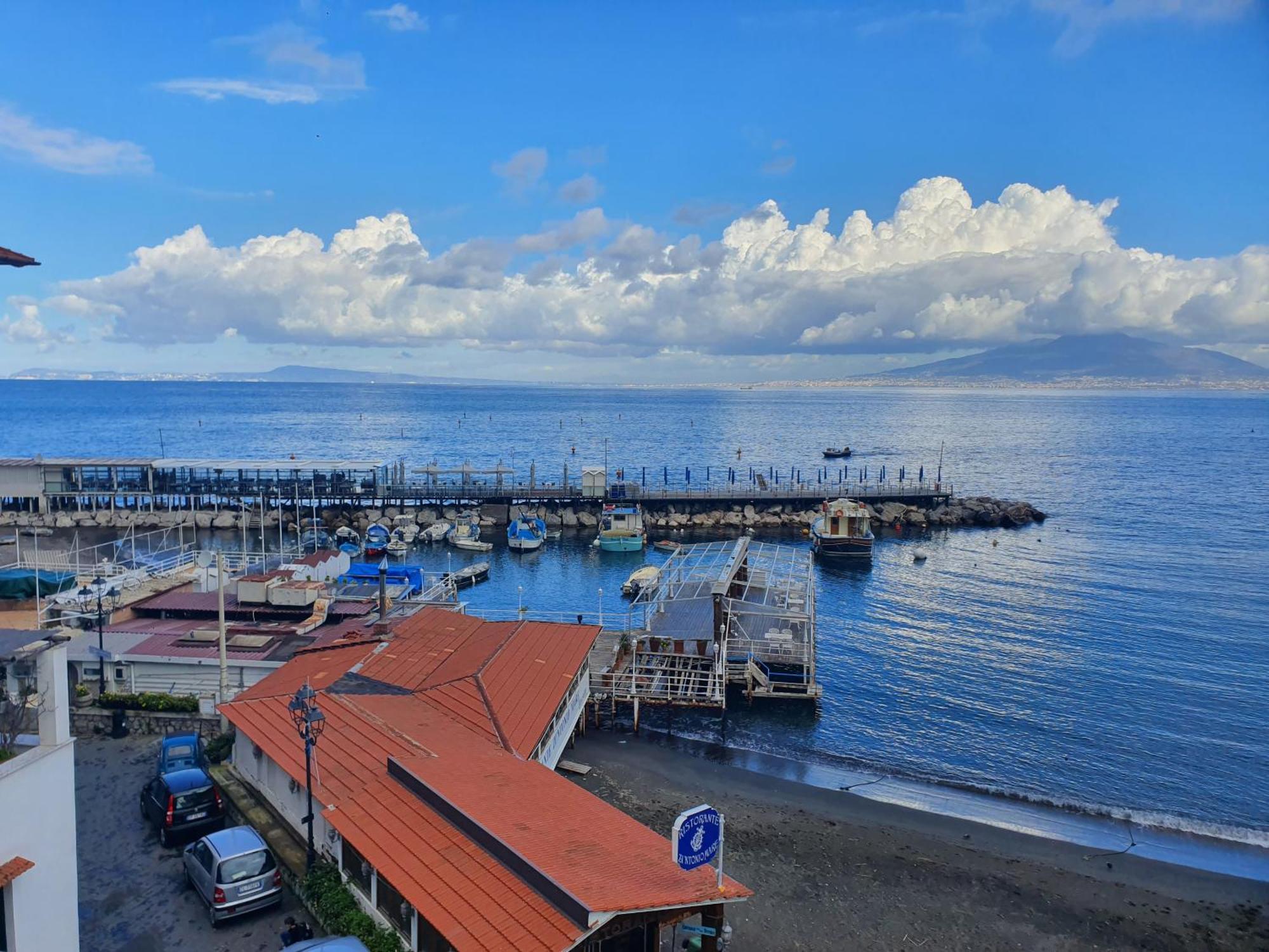 Il Borgo Antico Sorrento Sea View Lägenhet Exteriör bild