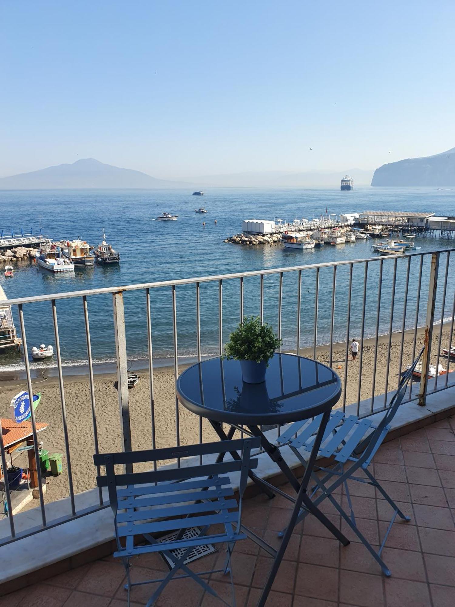 Il Borgo Antico Sorrento Sea View Lägenhet Exteriör bild