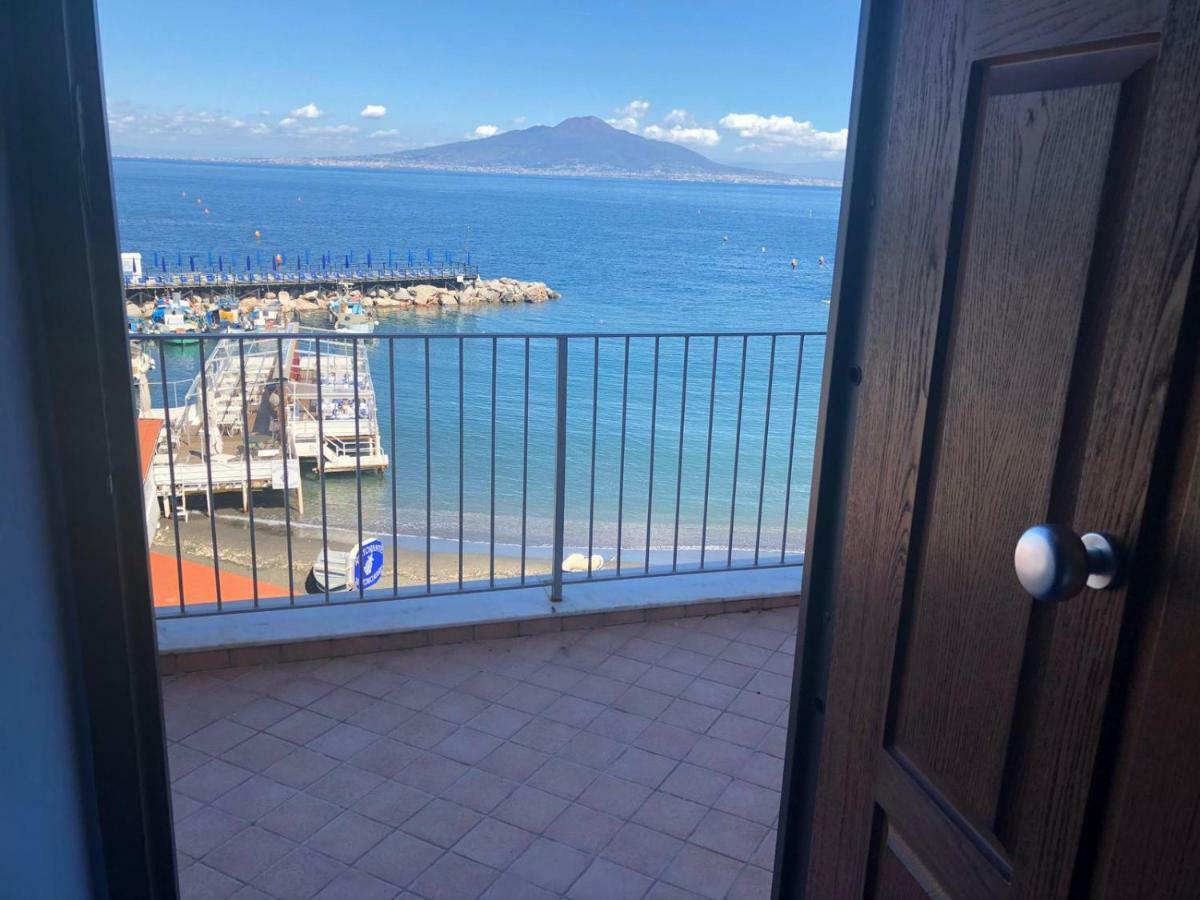 Il Borgo Antico Sorrento Sea View Lägenhet Exteriör bild