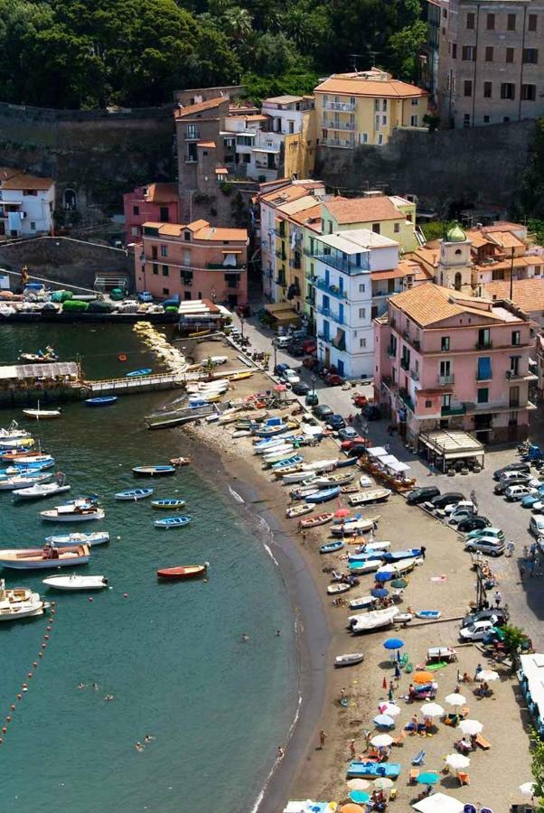 Il Borgo Antico Sorrento Sea View Lägenhet Exteriör bild
